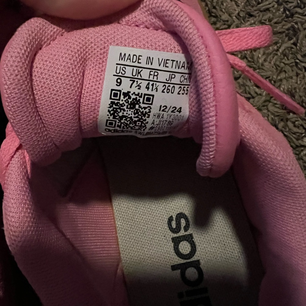 Adidas Women's Pink Sneakers, NWOT - Picture 6 of 6